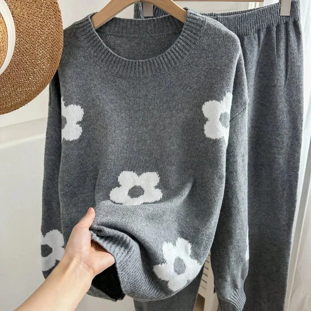 Grey Casual Women's Crochet Floral Pattern Sweater Top And Pants Knit Set - Picture 4 of 6